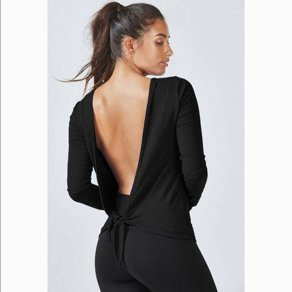 Fabletics Tops - Fabletics Karen Long Sleeve Open Back Jersey Top in Black Size Medium NWT
